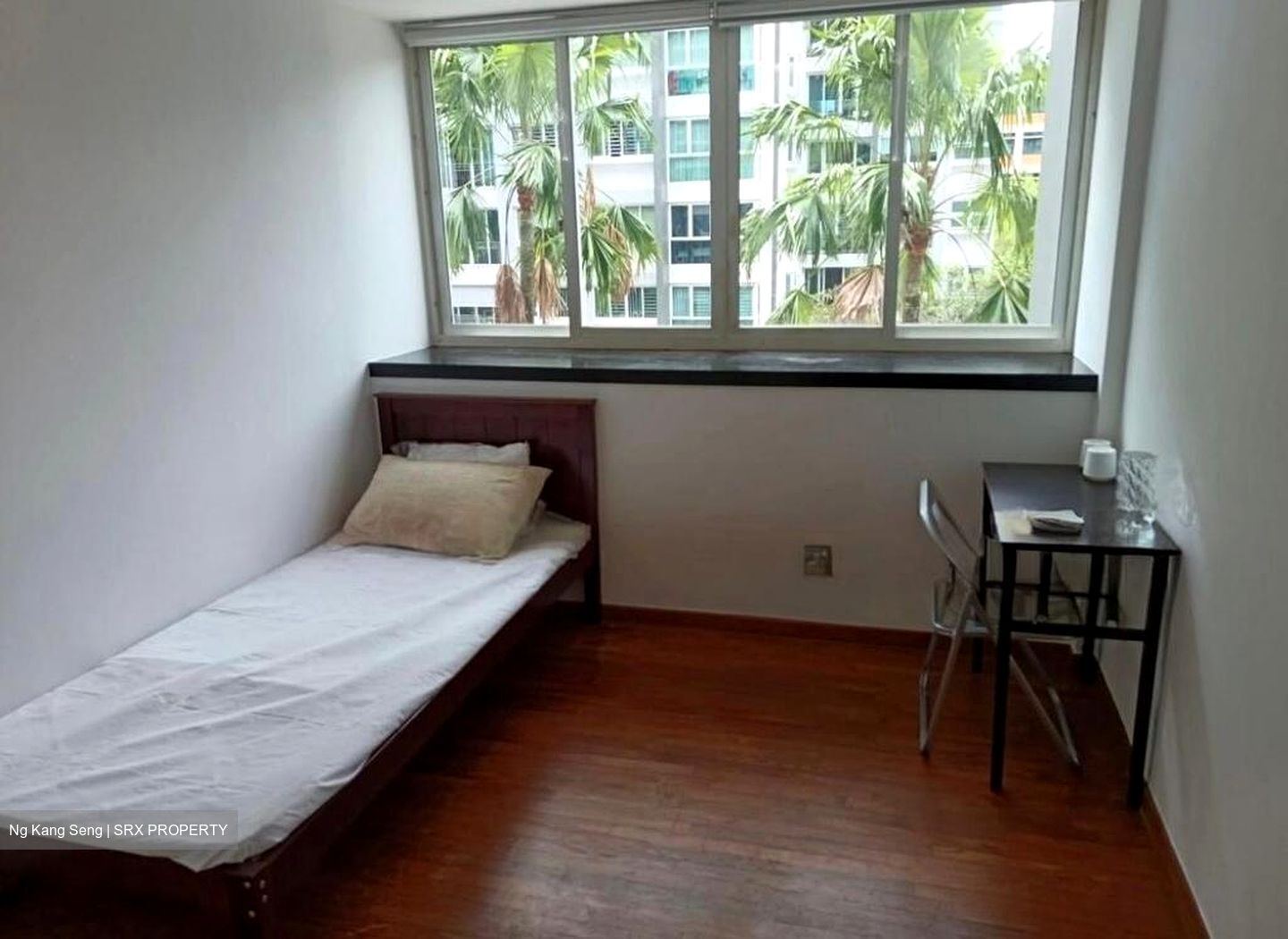 The Esparis (D18), Condominium #524402581